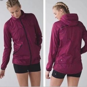 Lululemon windbreaker jacket size 6 💕💕